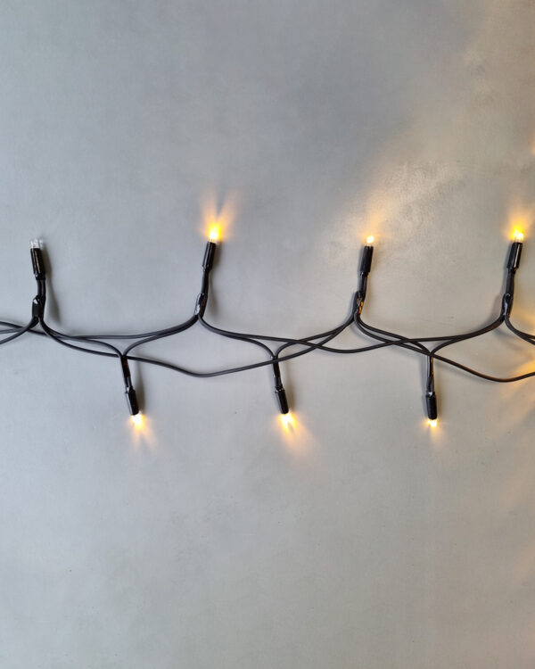 Jadalight lyskæde med kraftig ledning og mange LED.