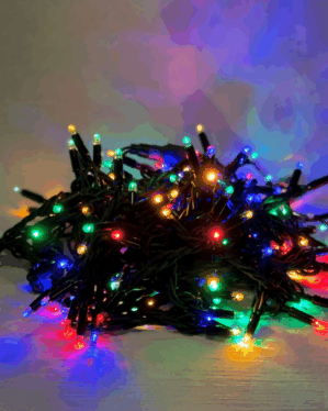 Professionel lyskæde med sort ledning og multifarvet LED.