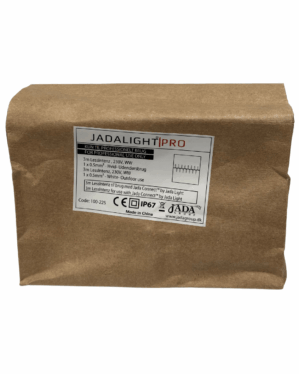 Brun papiremballage med mærkat fra JadaLight Pro. Pakken indeholder 3 meter LED lessintenz lyskæde, 230V varm hvid, IP67, til professionel udendørs brug og Jada Connect-systemet.