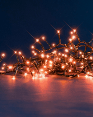 Lyskæde med kobberfarvet lys