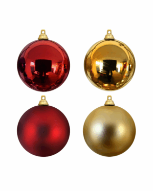 Røde og guld julekugler i plastik