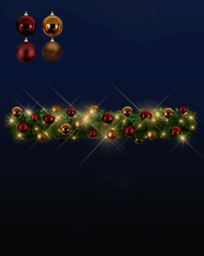 Granguirlande der er dekoreret med julekugler i farverne burgundy og mokka